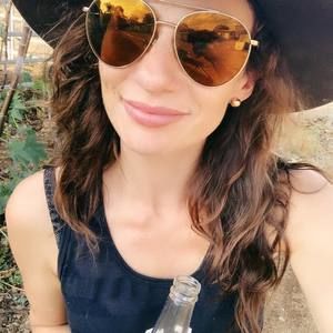 Meet your Posher, Jasmine